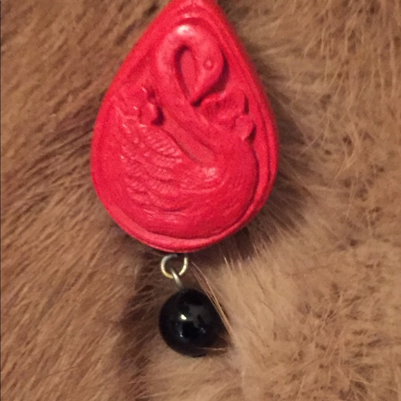 Not for sale-NWOT Red Swan Cinnabar Brooch👧🏻 - Picture 2 of 3